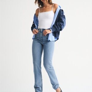 Abercrombie & Fitch 90s straight ultra high rise jeans, size 25 in medium wash